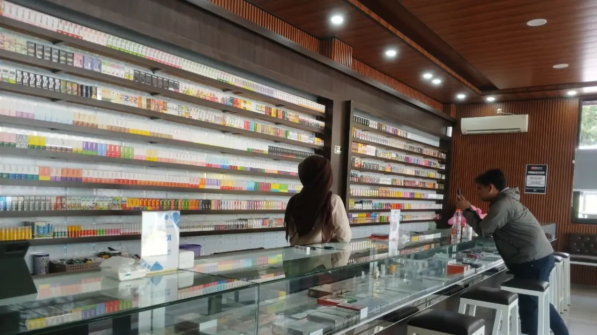 Salah satu toko vape di Desa Tulungrejo, Kec. Pare (Sumber Foto : Imam Fathoni/JPRK)