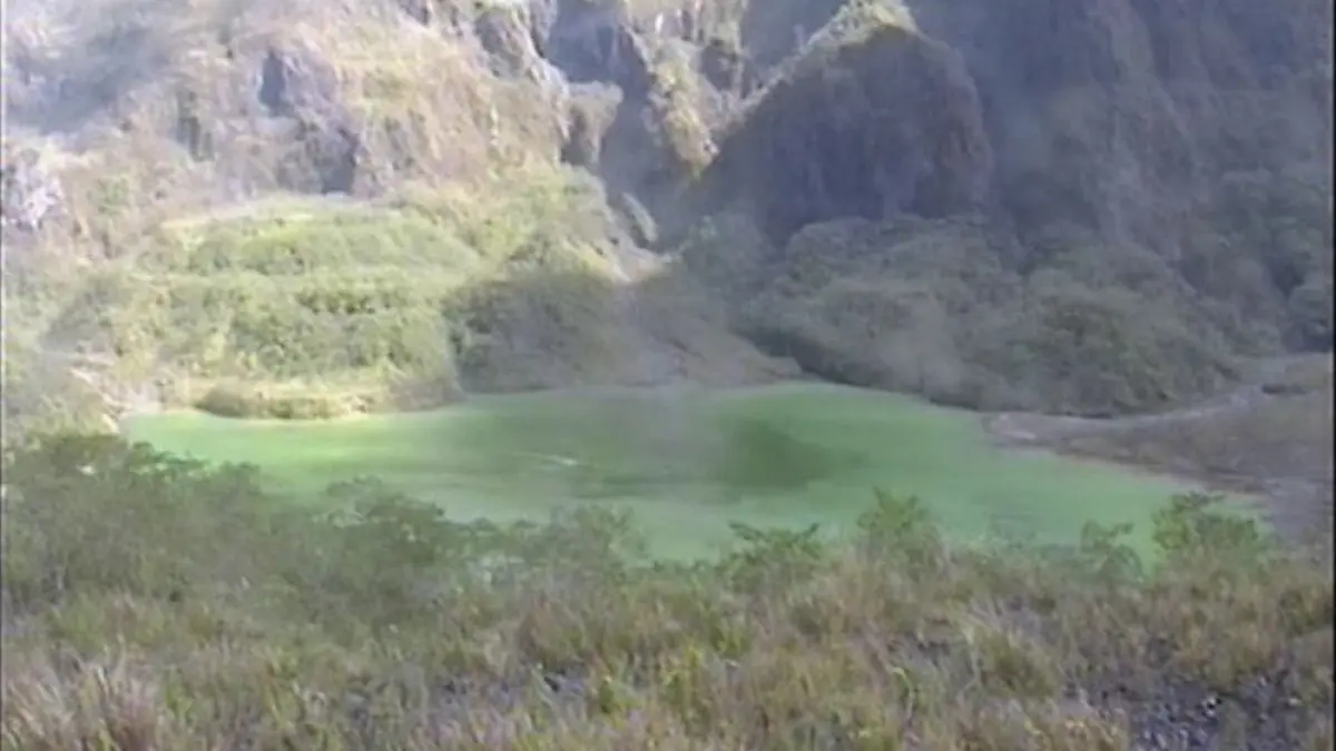 Pantauan visual Gunung Kelud.