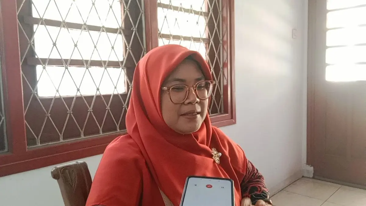 Guru Pendamping Khusus (GPK) Dinas Pendidikan Kabupaten Kediri yang juga mengajar di TK Cokro Aminoto Pare, Nur Kholivah (Sumber Foto : Imam Fathoni/JPRK)