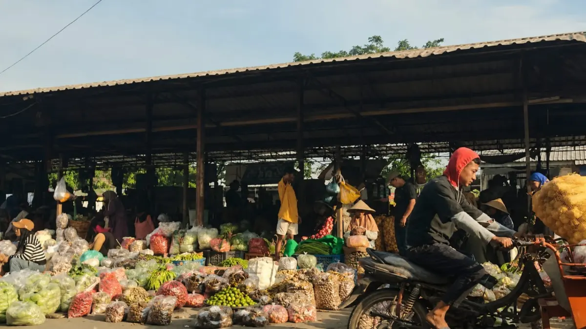 Kondisi Pasar Induk Pare, beberapa komoditas sayuran mengalami perubahan harga (Sumber Foto : Imam Fathoni/JPRK)