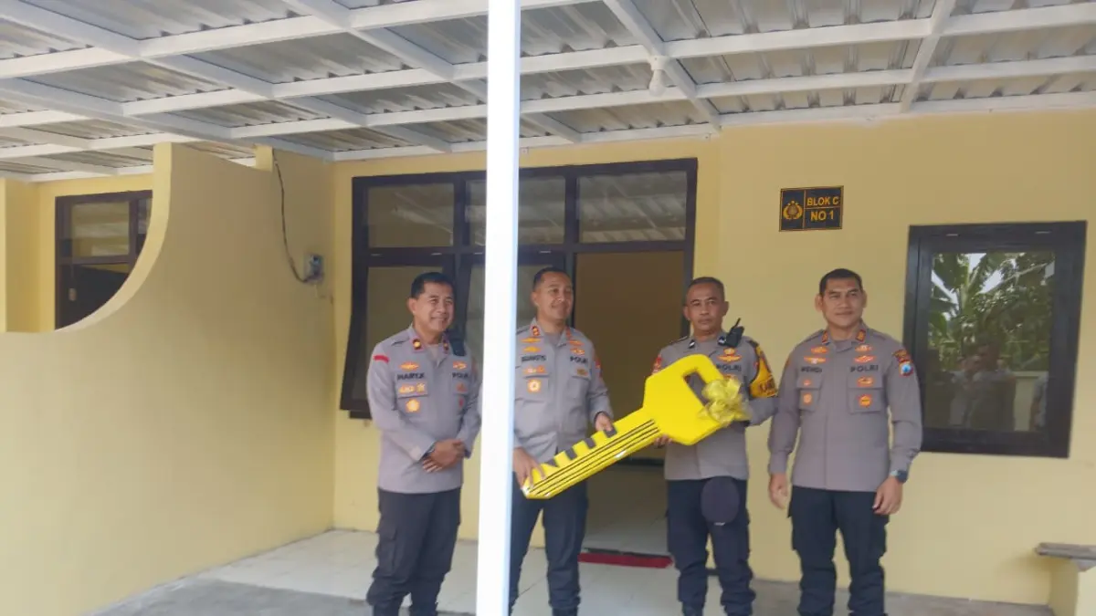 Peresmian Aspol Pare oleh Kapolres Kediri AKBP Bramastyo Priaji (Sumber Foto : Imam Fathoni/JPRK)