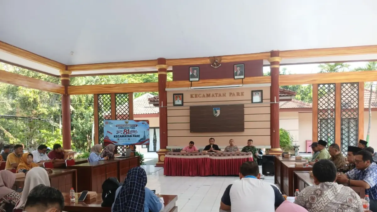 Rapat PHBN yang dipimpin oleh Plt Camat Kabupaten Kediri, Habib Adnan (Sumber Foto : Imam Fathoni/JPRK)