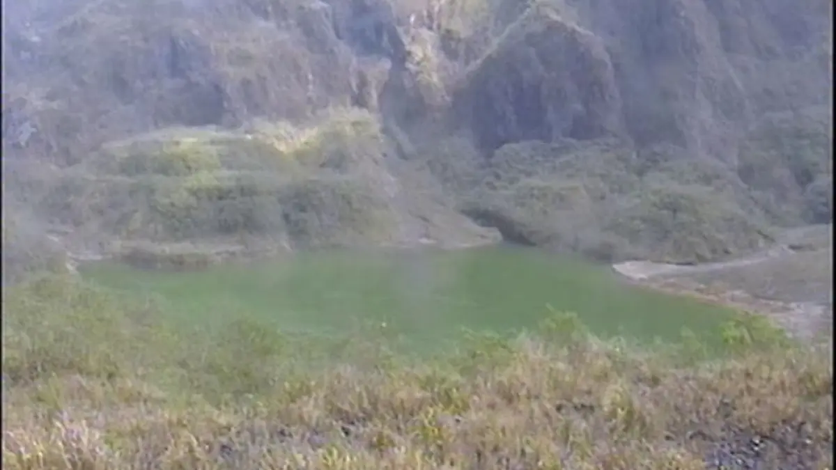 Pantauan visual Gunung Kelud oleh PVMBG