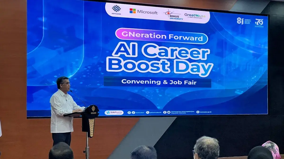 Menteri Ketenagakerjaan Yassierli berbicara dalam pembukaan Pameran Kesempatan Kerja/Job Fair bertajuk AI Career Boost Day 2026 yang digelar Kementerian Ketenagakerjaan di Jakarta, Selasa (28/7/2026). ANTARA/Harianto
