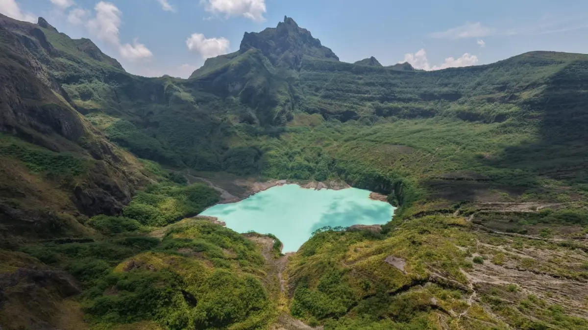Penampakan kawah Kelud. Foto diambil dari drone. (Foto Wahyu adji)