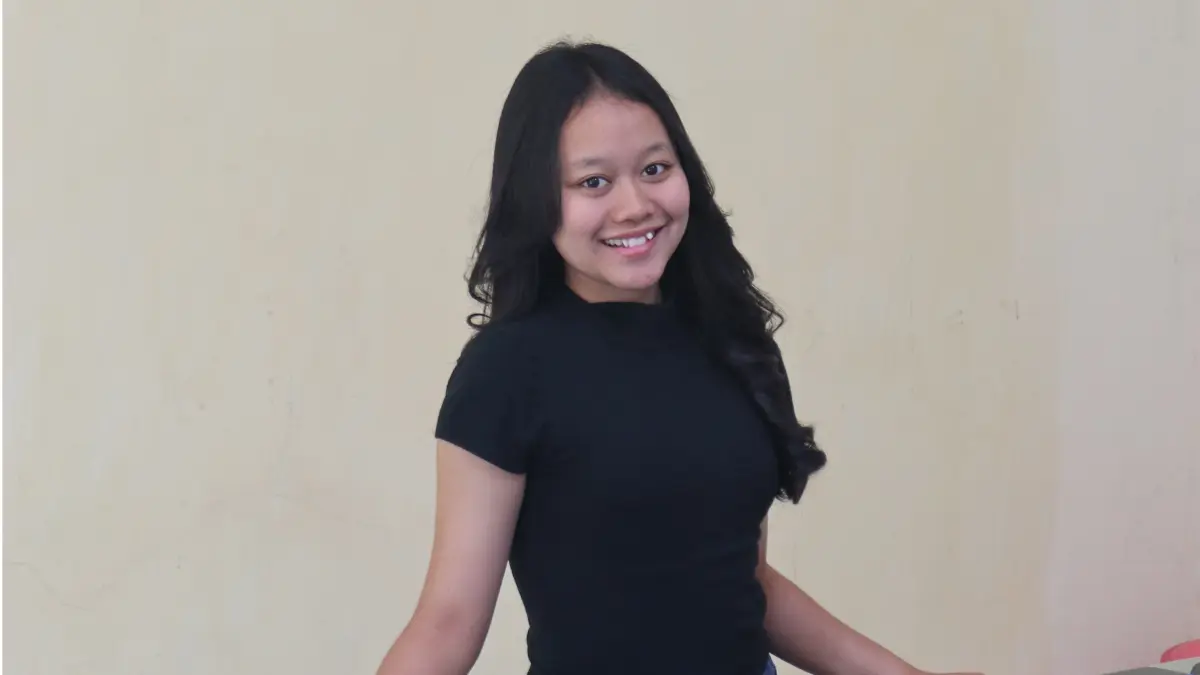 Sosok Angelina Vanessya Putri, Model dan Duta Batik Kota Kediri. (Foto Asad MS)