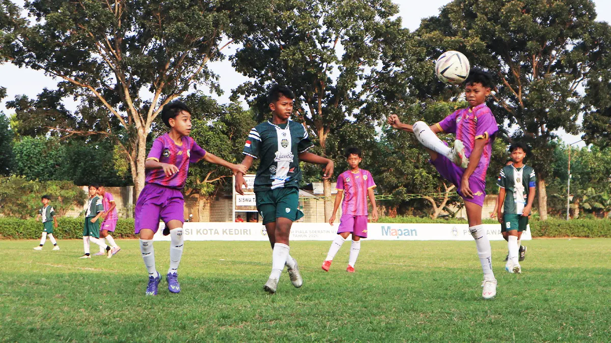 Final Piala Soeratin U13 Kota Kediri. (FOTO: Emilia/JPRK)