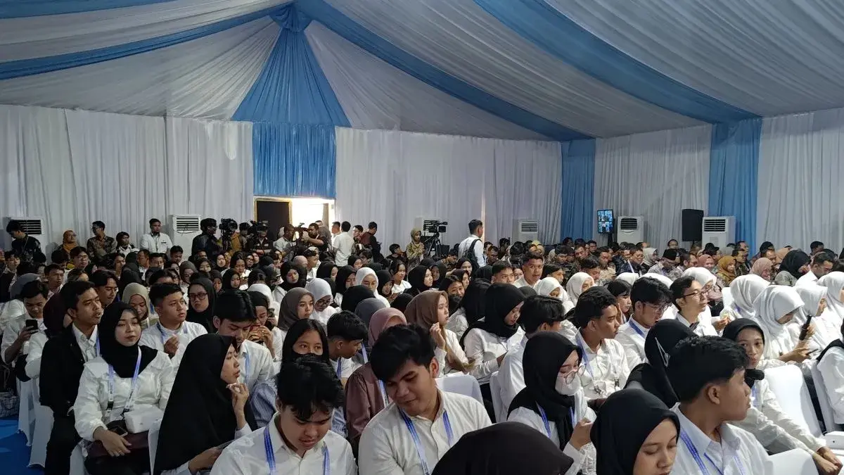 Arsip foto - 1.800 peserta hadir secara luring dalam acara pembukaan di Kantor Kementerian Ketenagakerjaan (Kemnaker) Program Magang Nasional Lulusan Perguruan Tinggi Batch ke-2 di wilayah Kantor Kementerian Ketenagakerjaan (Kemenaker), Jakarta, Rabu (26/11/2025). (ANTARA/Aria Ananda)