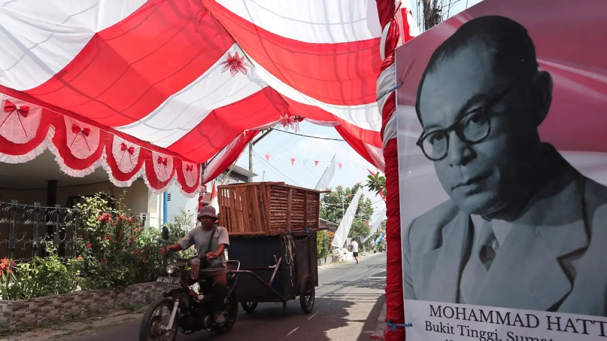 MERAH PUTIH: Kemeriahan menyambut peringatan Hari Kemerdekaan terasa di Kelurahan Dandangan Gang II, Kecamatan Kota. (Foto: Ayu Isma)