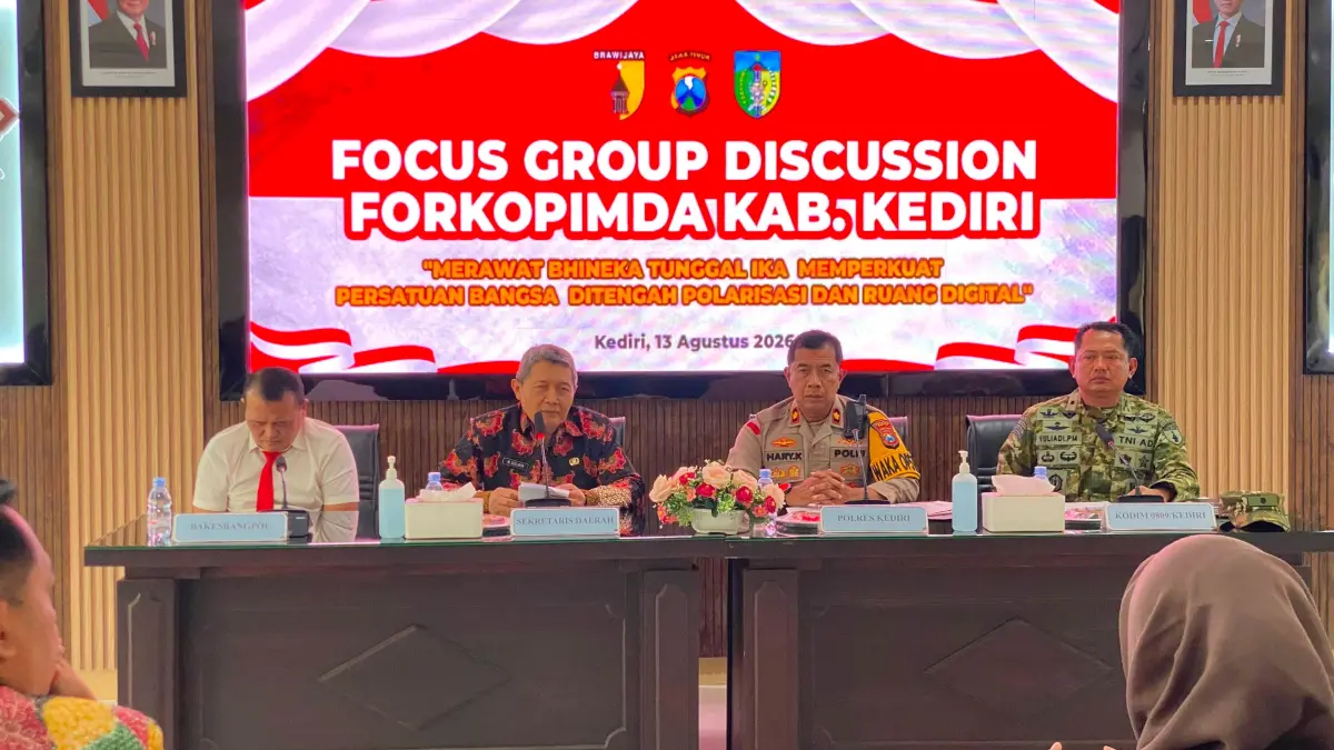 Polres Kediri bersama Pemerintah Kabupaten (Pemkab) Kediri serta Kodim 0809 Kediri mengajak seluruh elemen masyarakat memperkuat persatuan dan merawat keberagaman di tengah meningkatnya polarisasi, termasuk yang terjadi di ruang digital. (Foto Polres Kediri)