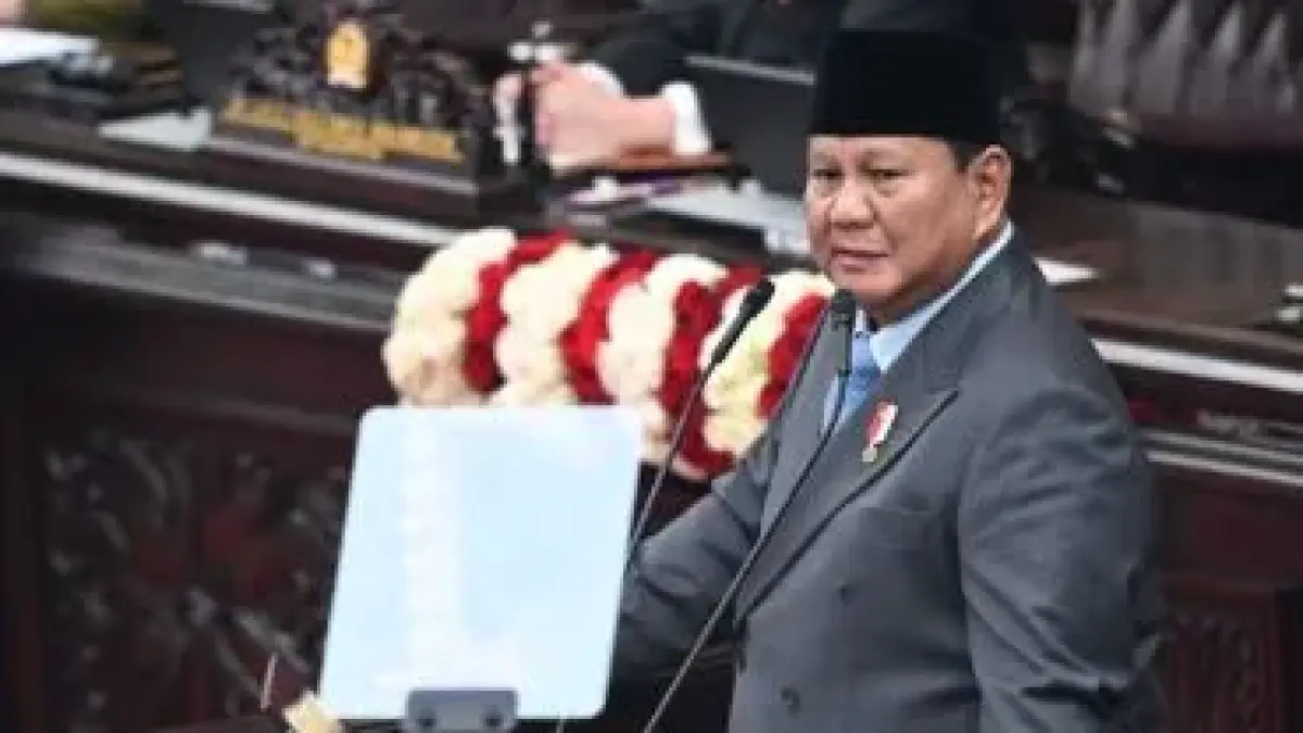 Presiden Prabowo Subianto berpidato dalam Sidang Tahunan MPR RI dan Sidang Bersama DPR-DPD RI Tahun 2026 di Gedung Nusantara, Kompleks Parlemen, Jakarta, Jumat (14/8/2026). (ANTARA FOTO/Fauzan/sgd)