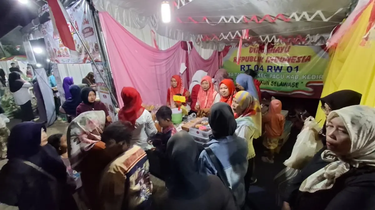 Bazar UMKM di Desa Tanjung, Pagu dalam rangka peringatan HUT RI ke 81 berlangsung meriah. (Foto Asad MS)