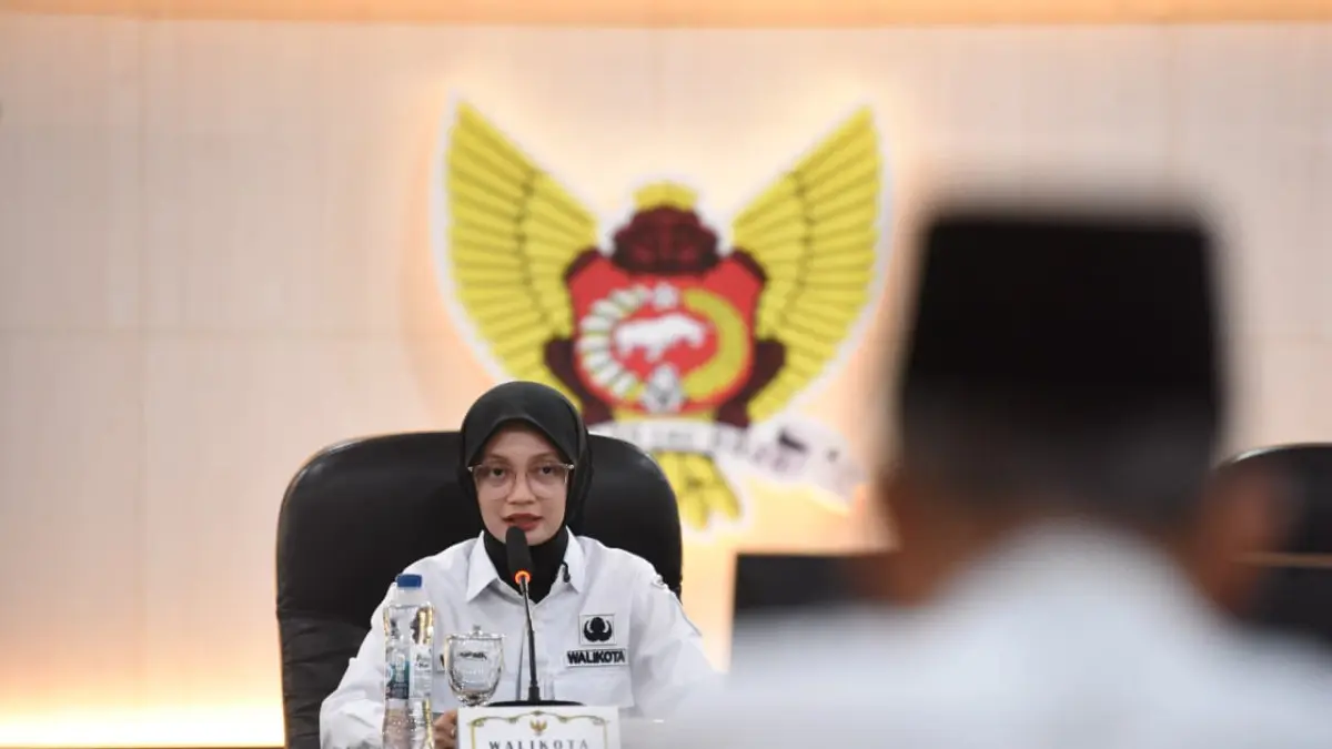 LINDUNGI SANTRI: Mbak Wali memberikan arahan tentang Pesantren Sehat di Kota Kediri. Dia mendorong pesantren agar bisa jadi tempat yang lebih aman dan nyaman bagi santri untuk belajar. (Foto: Pemkot Kediri)