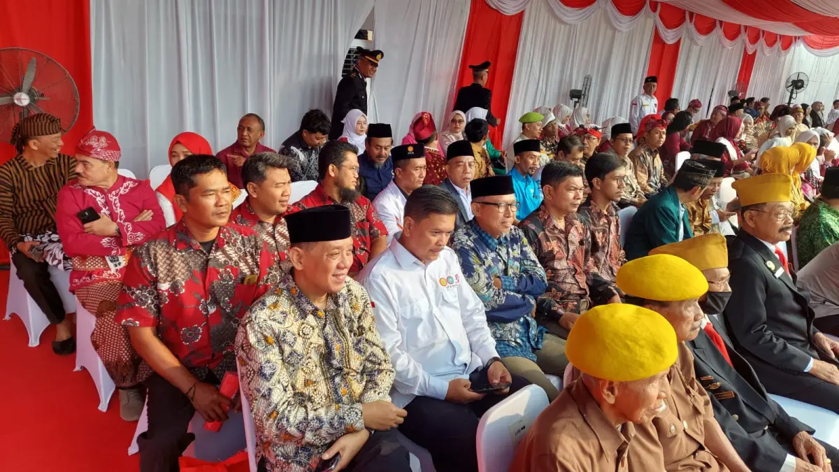 Ust. Soedarsono, S.H saat menghadiri Upacara HUT Ke-81 Kemerdekaan RI bersama dengan para tokoh Veteran, Pimpinan Ormas Buruh, Pimpinan Parpol, dan Aparatur Pemerintahan. (Foto : Istimewa)