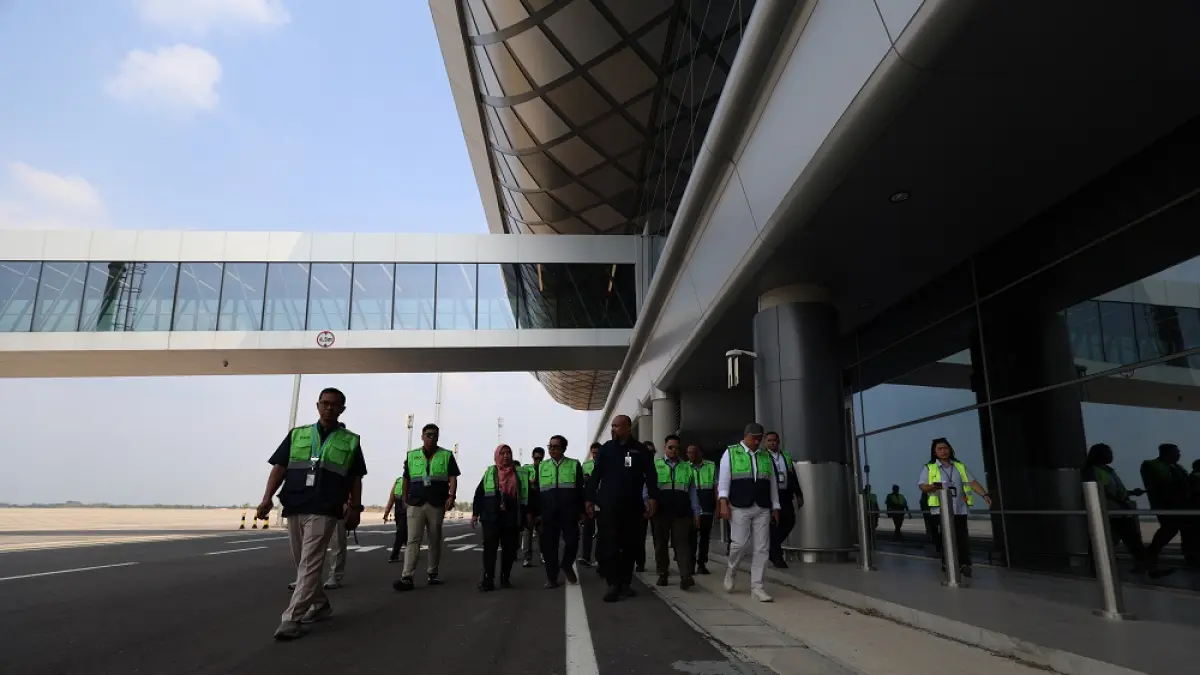 Kemenhaj dan Saudia Airlines saat visitasi ke Bandara Dhoho Kediri dalam rangka mempersiapkan embarkasi haji 2027. (Foto WAhyu Adji)