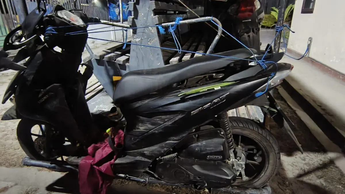 Kondisi sepeda motor pengendara yang terlibat laka maut di Wates Kediri.