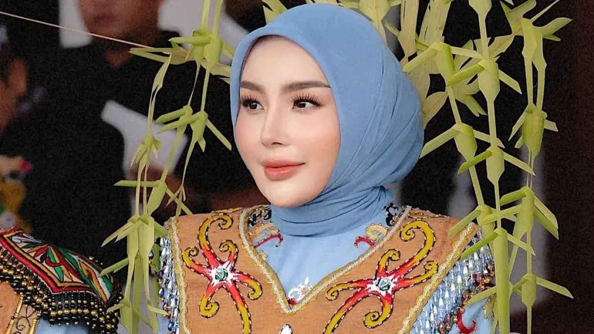 Aisyah Thisia, istri Gubernur Kalteng Agustiar Sabran. (Foto; Instagram/@thisia.halijam)