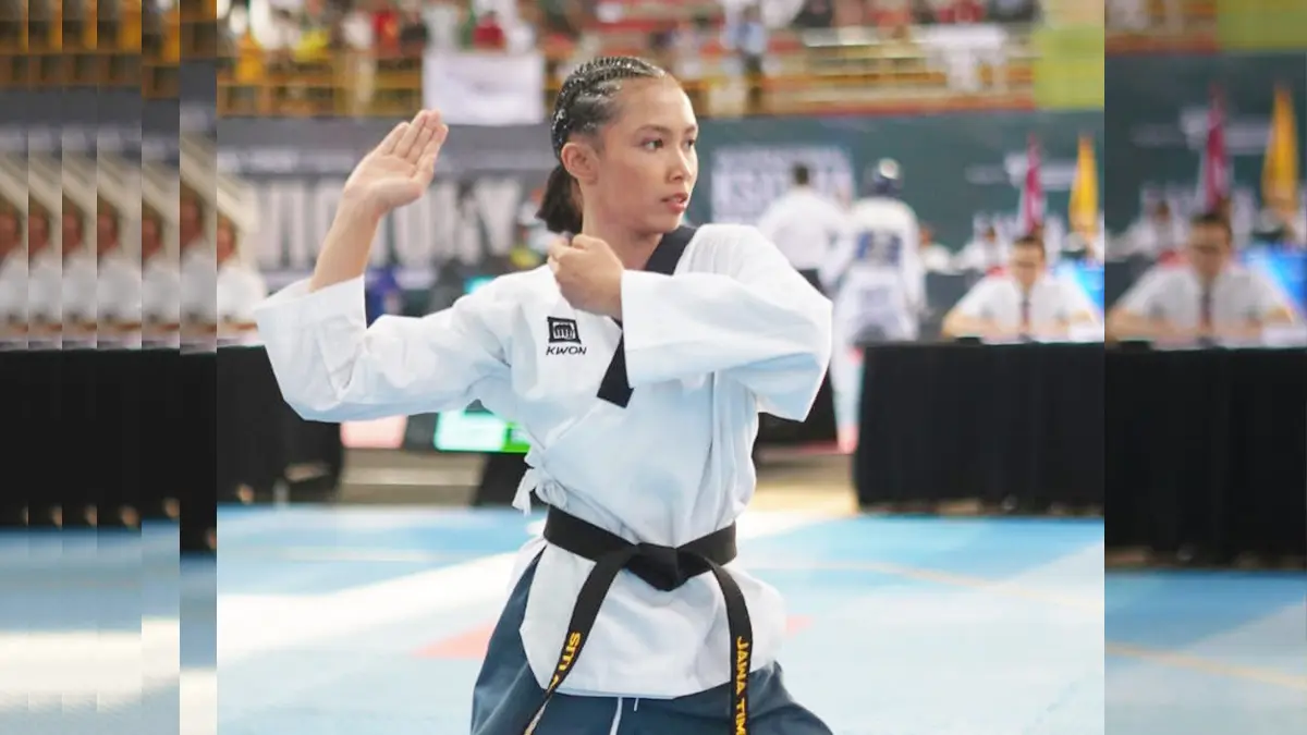 Atlet poomsae taekwondo Kota Kediri Alya.