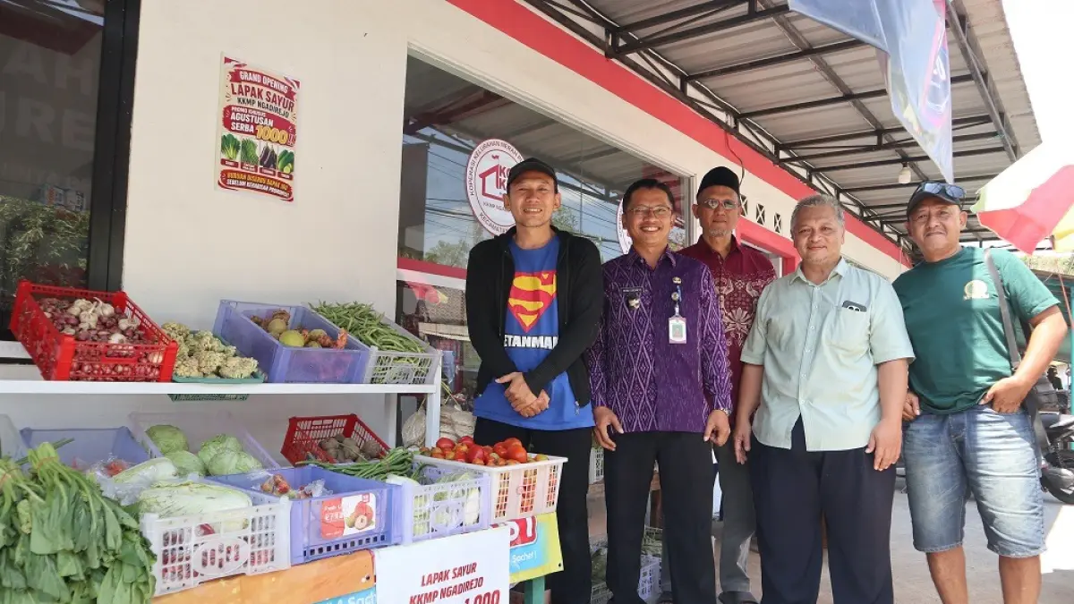 Para pengurus Koperasi Merah Putih Kelurahan Ngadirejo. (Foto: Ayu Isma)