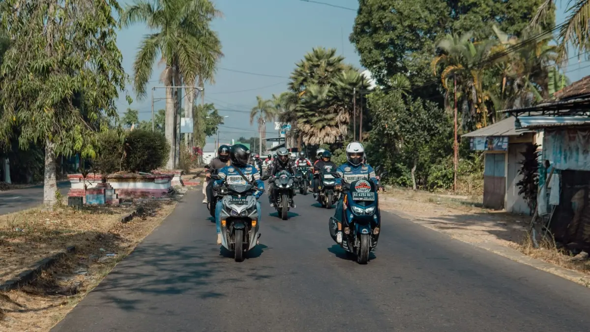 Yamaha dan YRFI Jatim Gelar Touring Kemerdekaan Blitar–Bromo