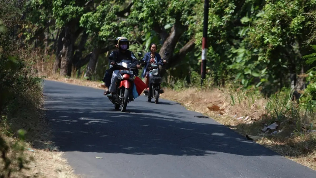 Akses jalan ke hotel haji yang akan diperlebar pada 2027 nanti. (Foto Wahyu Adji)