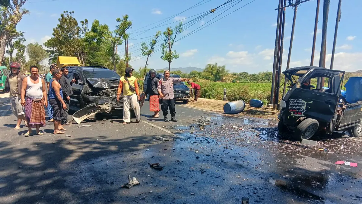 TKP kecelakaan maut di jalan Kediri-Nganjuk.