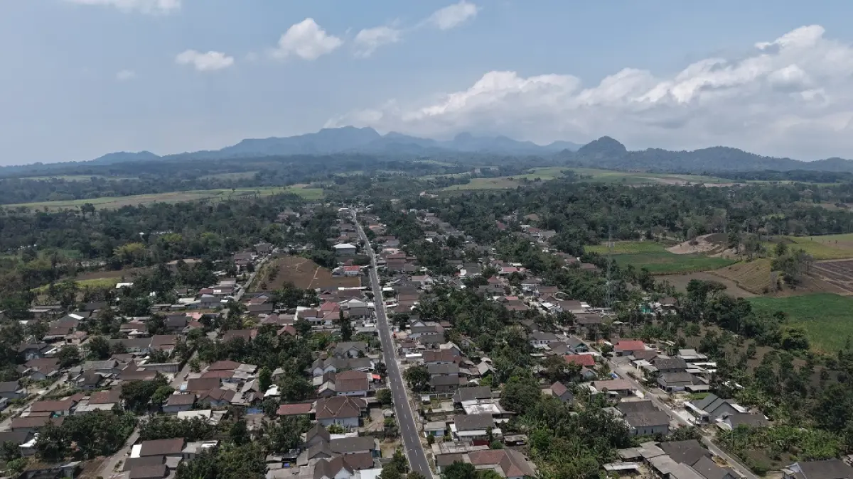 Landscape Gunung Kelud dari permukiman. (Foto Wahyu Adji)