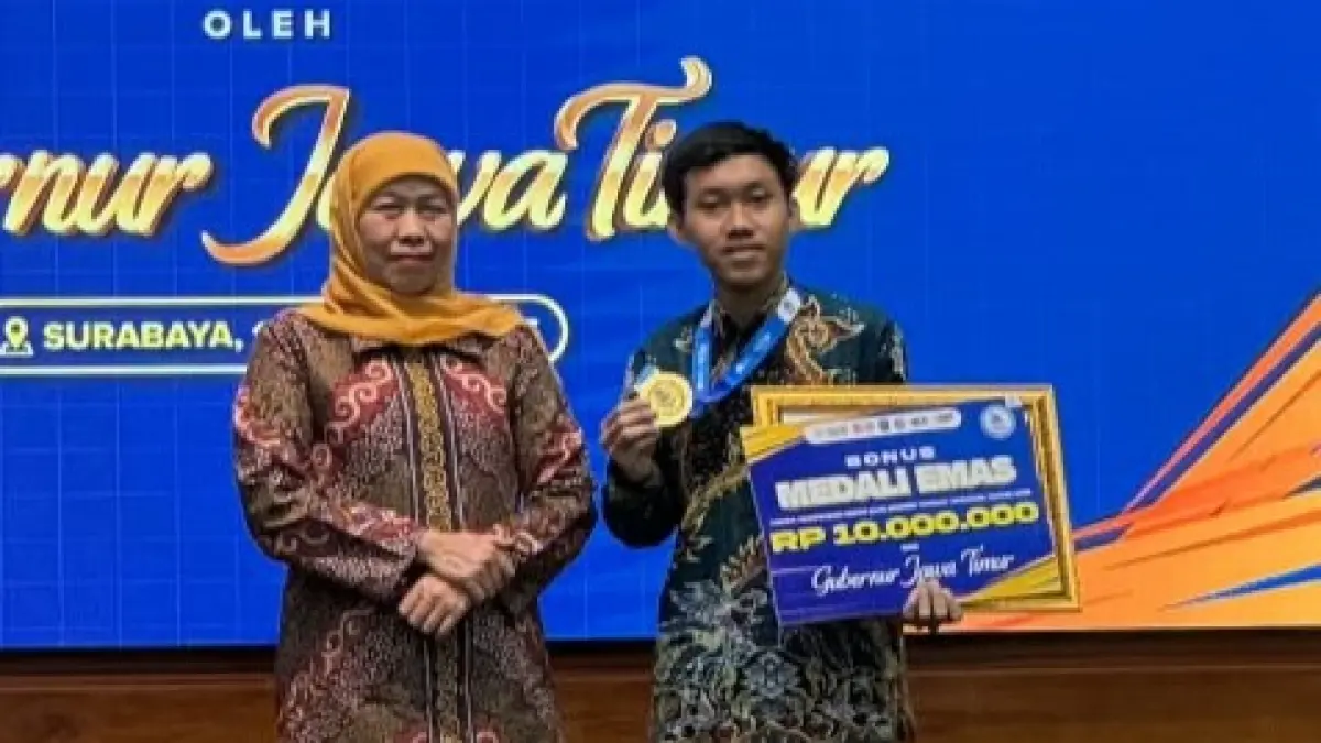 Hamzah Risqi saat meraih juara nasional Lomba Kompetensi Siswa (LKS) bidang pengelasan.