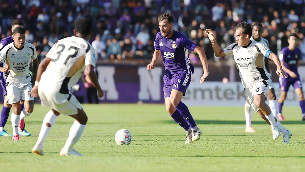 Persik Kediri dalam laga melawan Dewa United Banten FC di Super League 2026/2027. (FOTO: Wahyu Adji/JPRK)