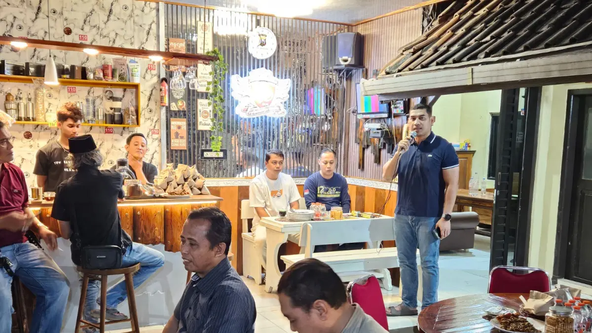 Kapolsek Pare lakukan imbauan kamtibmas. (Polsek Pare)