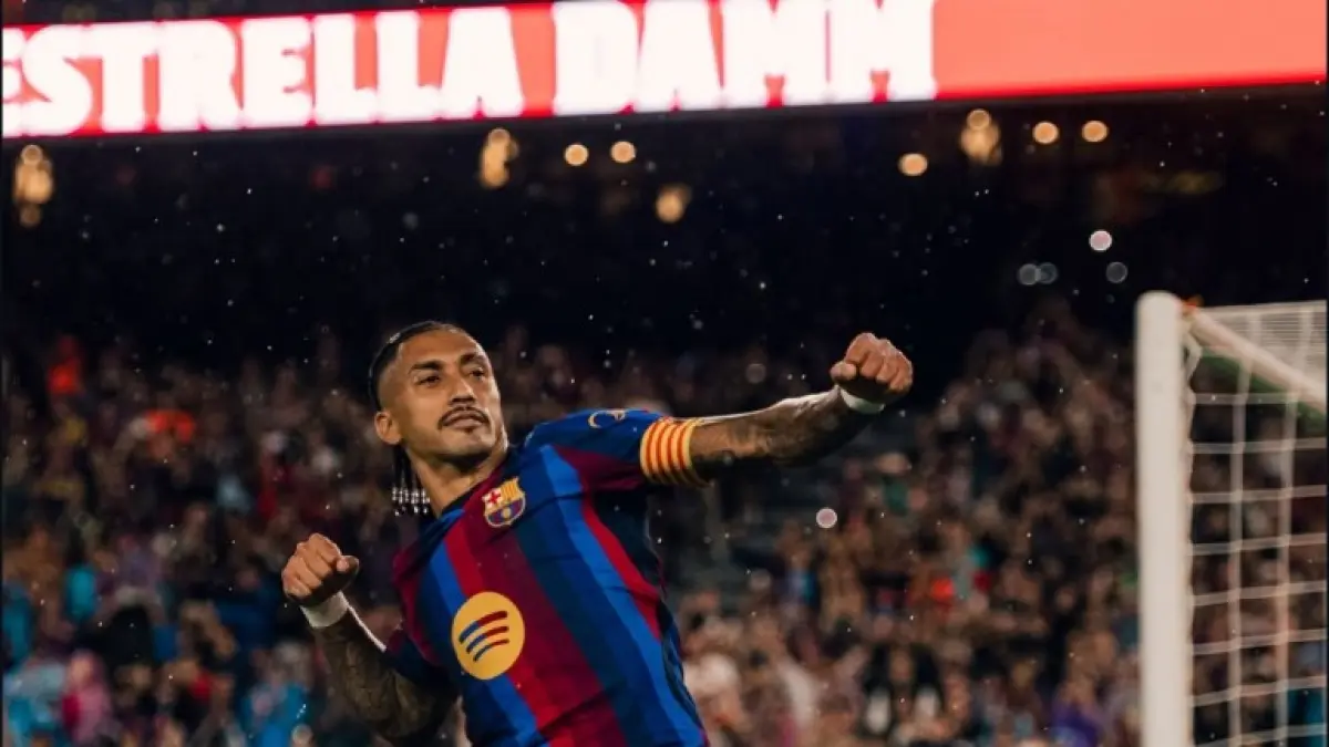 Penyerang Barcelona Raphinha meluapkan kegembiraannya usai mencetak gol di Spotify Camp Nou. (sumber: @fcbarcelona)