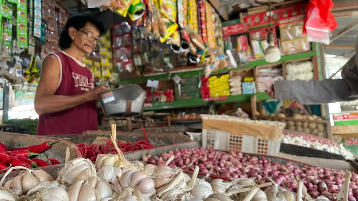 salah satu kios penjual bahan makanan di kios pasar setono betek.