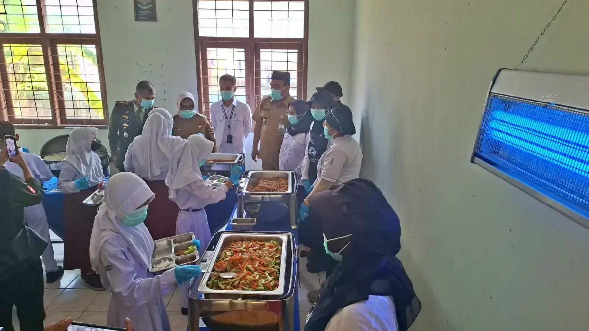Badan Gizi Nasional (BGN) mulai menguji coba sistem prasmanan dalam program Makan Bergizi Gratis (MBG) di SDN 5 Ngawen, Blora. (istimewa)
