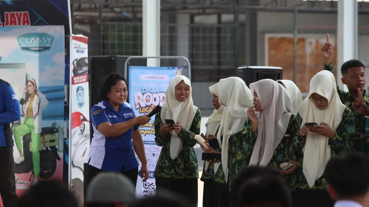 Roadshow School Contest XVIII Genzverse Digital Roots Local Soul.digelar dengan meriah di SMAN 1 Plosoklaten.