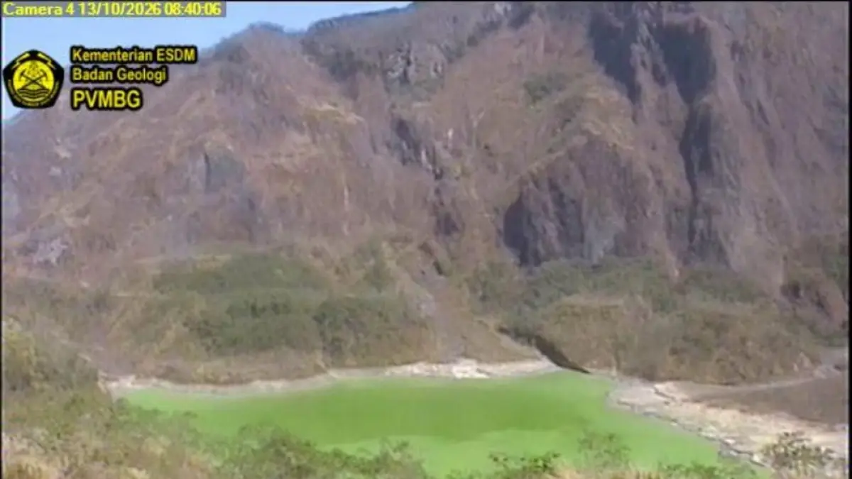 Pantauan visual Kelud.