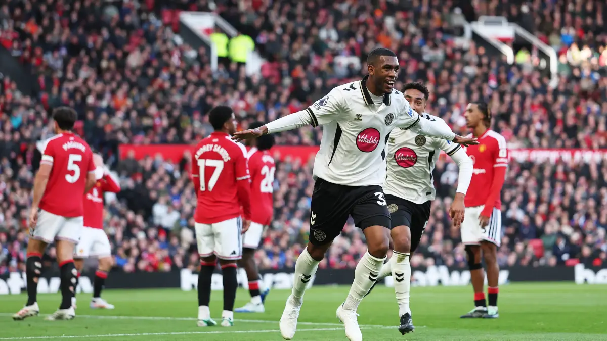 Manchester United Dipermalukan Bournemouth 0-3, Carrick di Ujung Tanduk