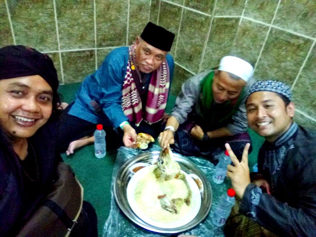 ke-hadramaut-aziziah-menikmati-mandi-lahm