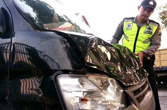 menyeberang-sembarangan-tewas-tertabrak-pikap