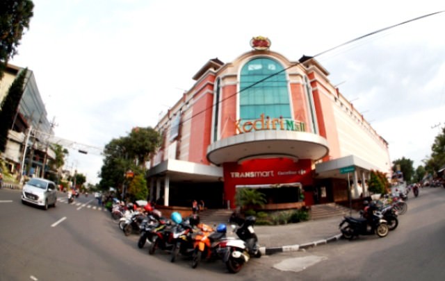 ketika-pasaraya-sri-ratu-tak-mampu-bertahan-lagi
