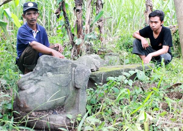 arca-desa-jagung-harusnya-tanggung-jawab-pemdes