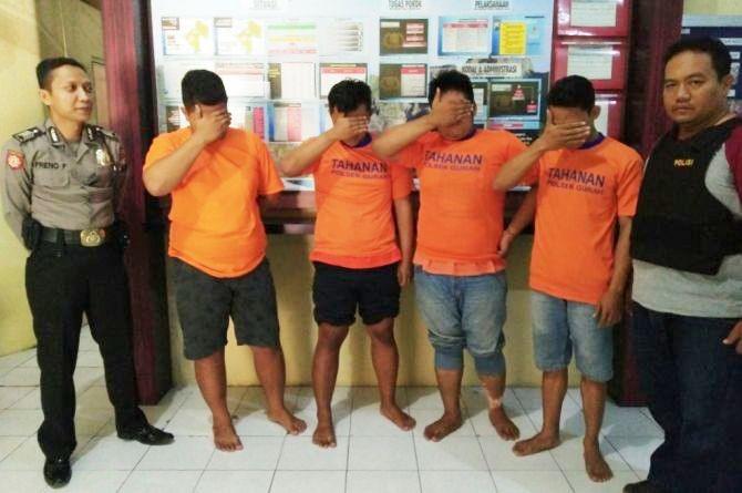 dikeroyok-4-orang-gara-gara-cemburu