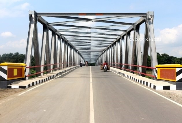 jembatan-ngadiluwih-mojo-dinamakan-wijayakusuma