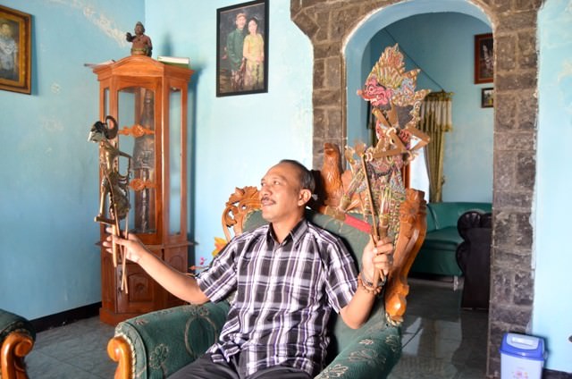 ki-harjito-dalang-wayang-krucil-yang-masih-bertahan-di-kediri