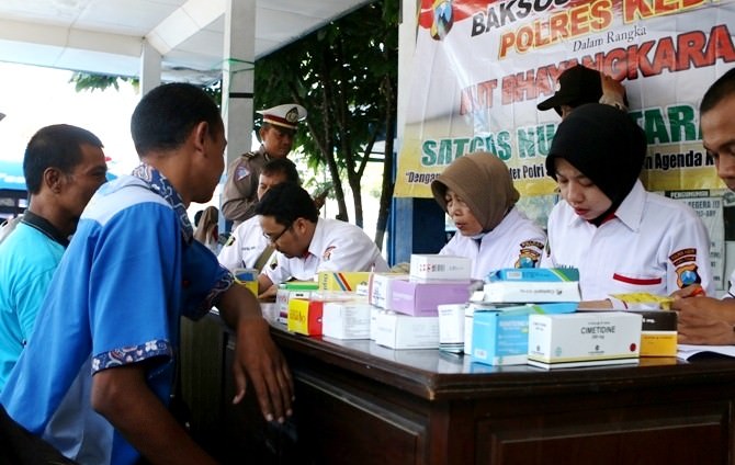 tes-urine-cegah-kecelakaan