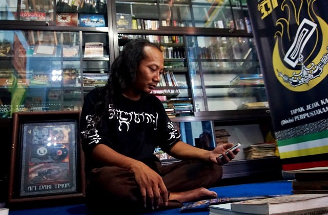 doni-wicaksono-padukan-musik-metal-dengan-budaya-lokal