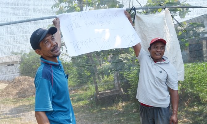 bikin-gatal-warga-segel-penggilingan-padi