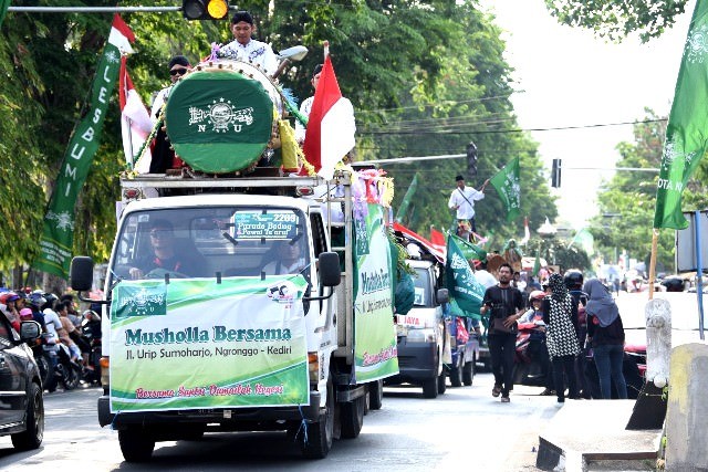 ratusan-kendaraan-ikuti-pawai-dan-parade-bedug