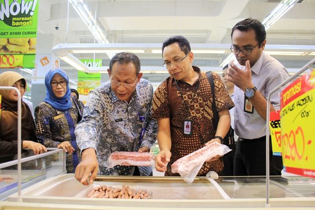 tim-gabungan-sidak-di-pasar-modern-kediri