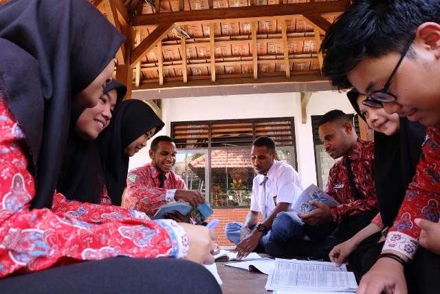 siswa-papua-di-nganjuk-tetap-belajar-dengan-normal
