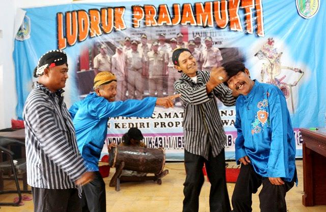 supardi-dan-upayanya-mempertahankan-grup-kesenian-ludruk-prajamukti